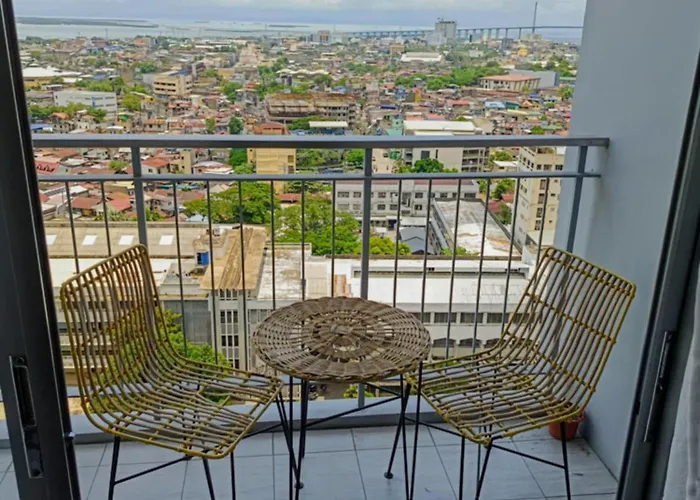 3 Night Getaway & Sea View With Balcony Near Ayala Cebu